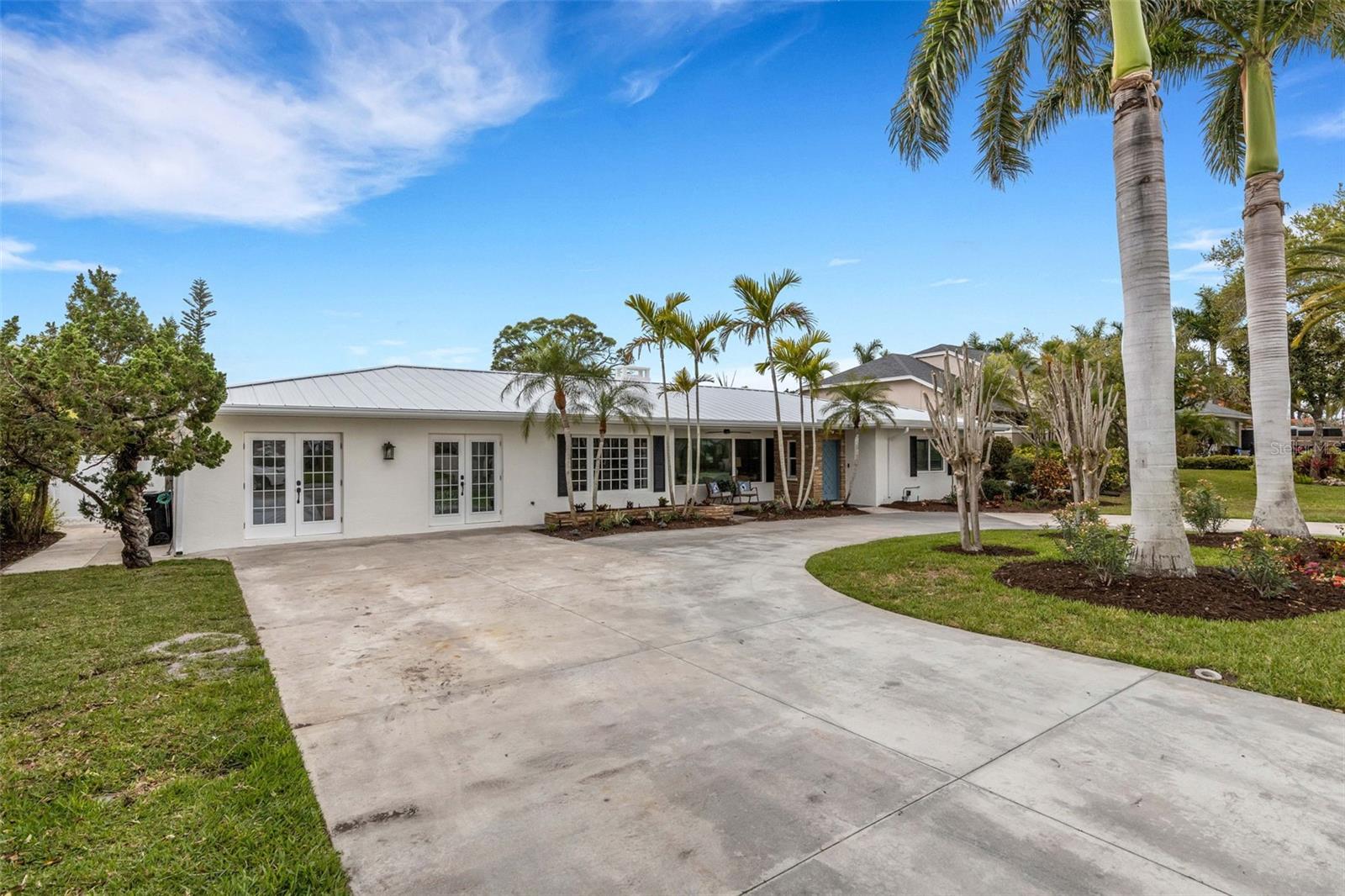 Image 63 of 90 For 441 Bayshore Drive