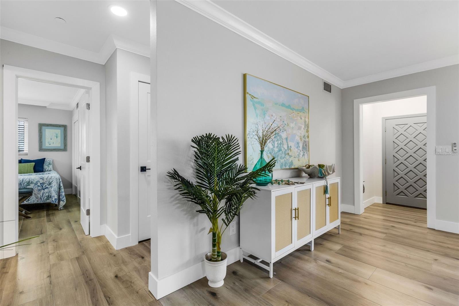 Image 7 of 90 For 441 Bayshore Drive