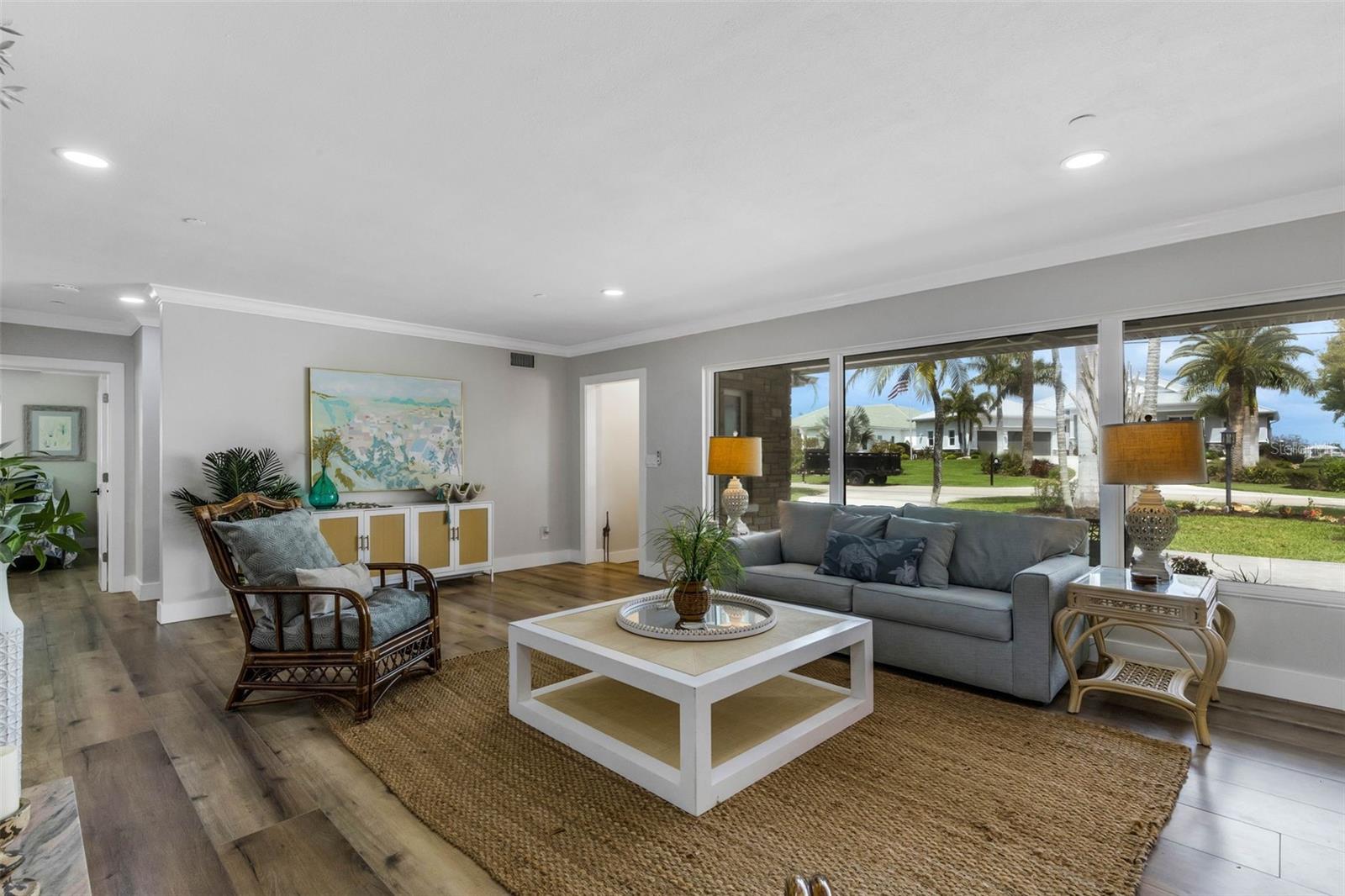 Image 8 of 90 For 441 Bayshore Drive