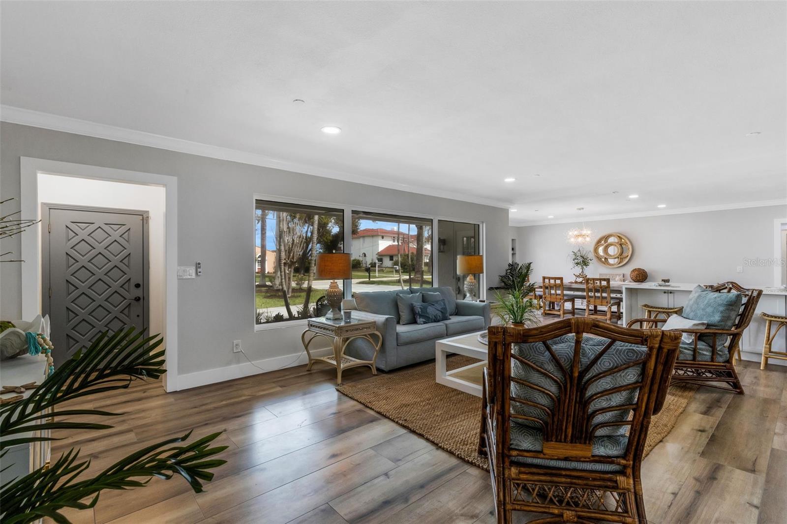 Image 9 of 90 For 441 Bayshore Drive