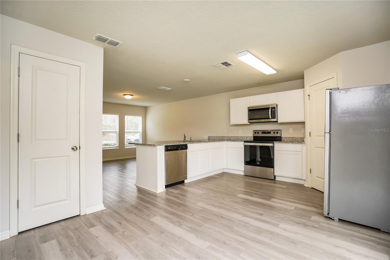 Image 5 of 14 For 2922 Higgins Place