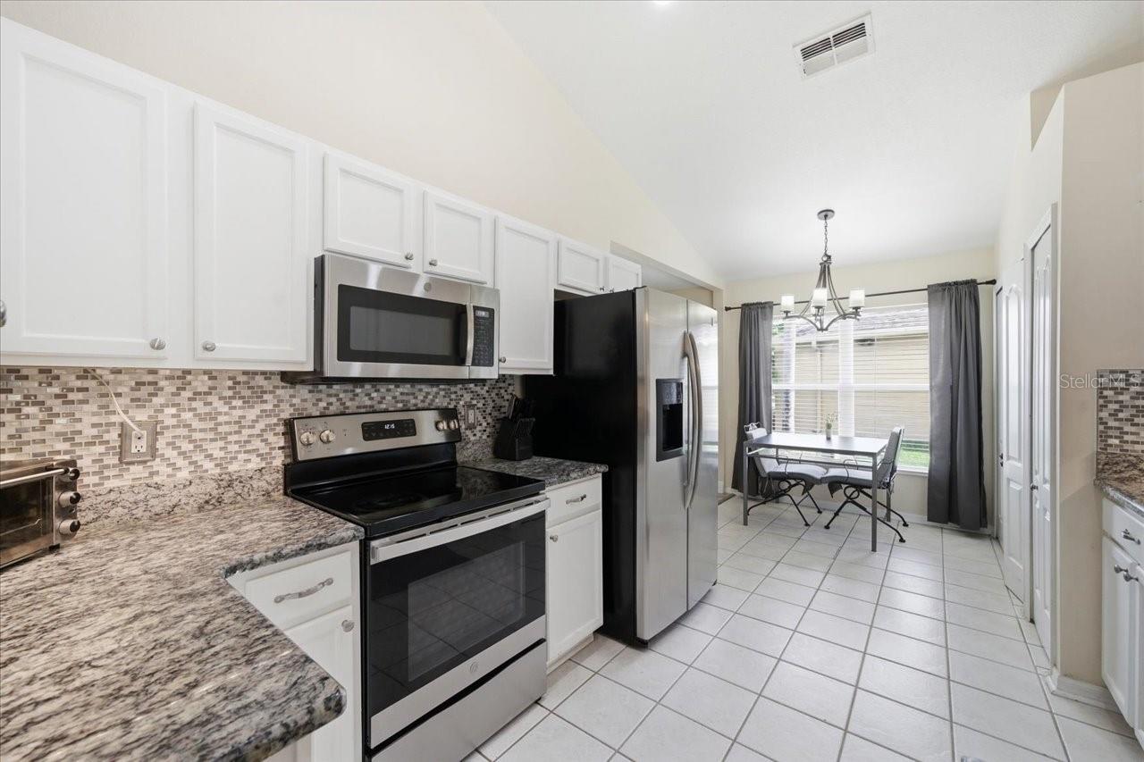 Image 11 of 30 For 4250 Pine Isle Drive