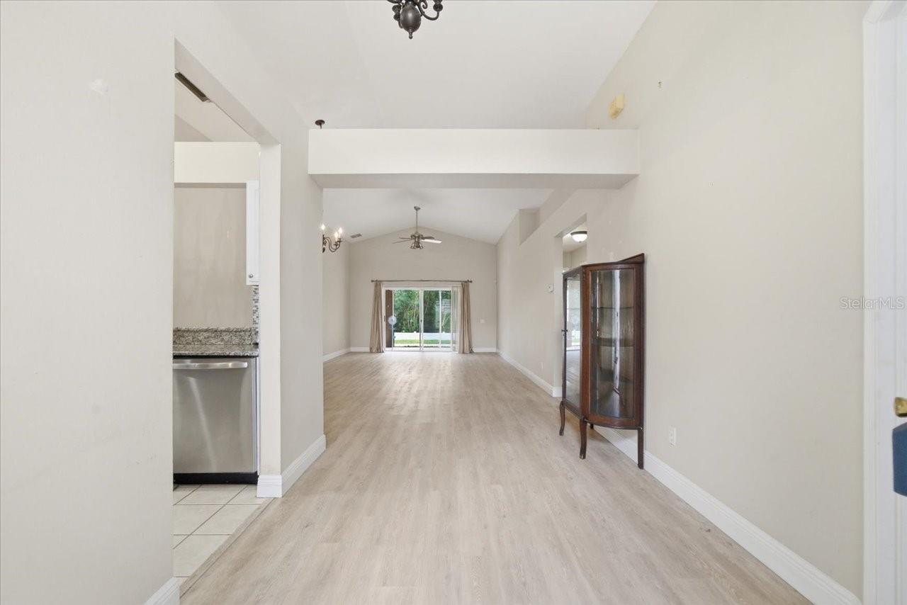 Image 17 of 30 For 4250 Pine Isle Drive