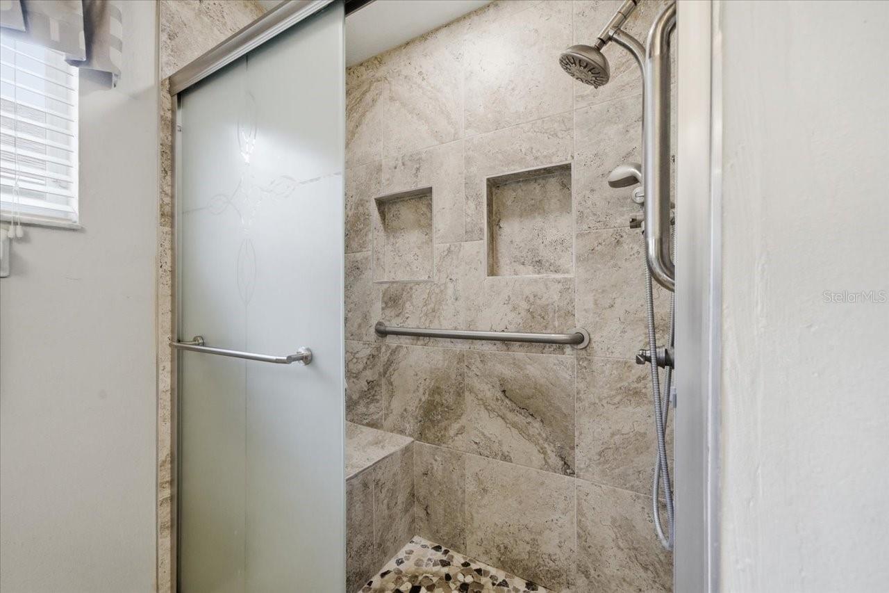 Image 27 of 30 For 4250 Pine Isle Drive