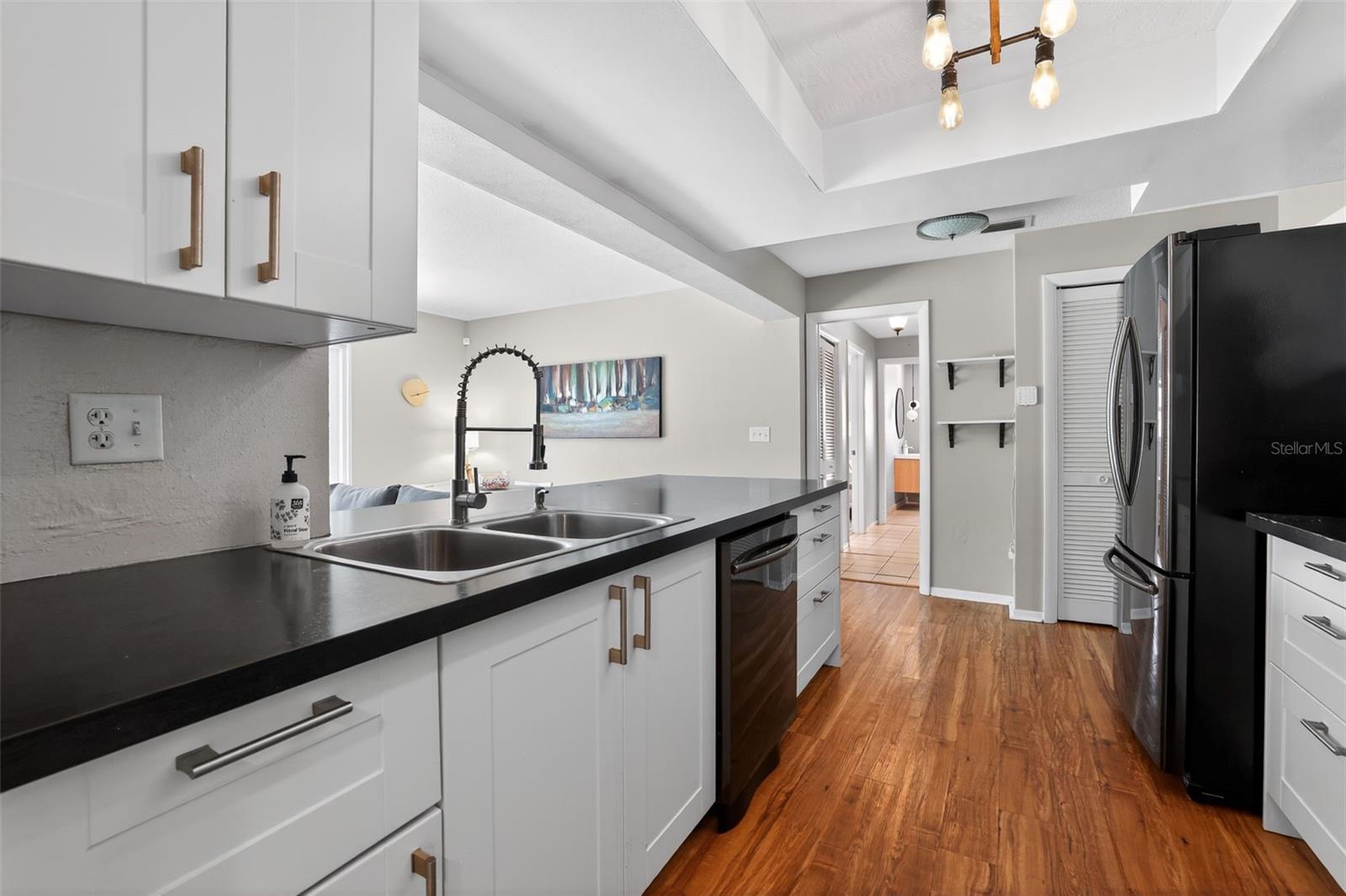 Image 11 of 37 For 13940 Antigua Drive