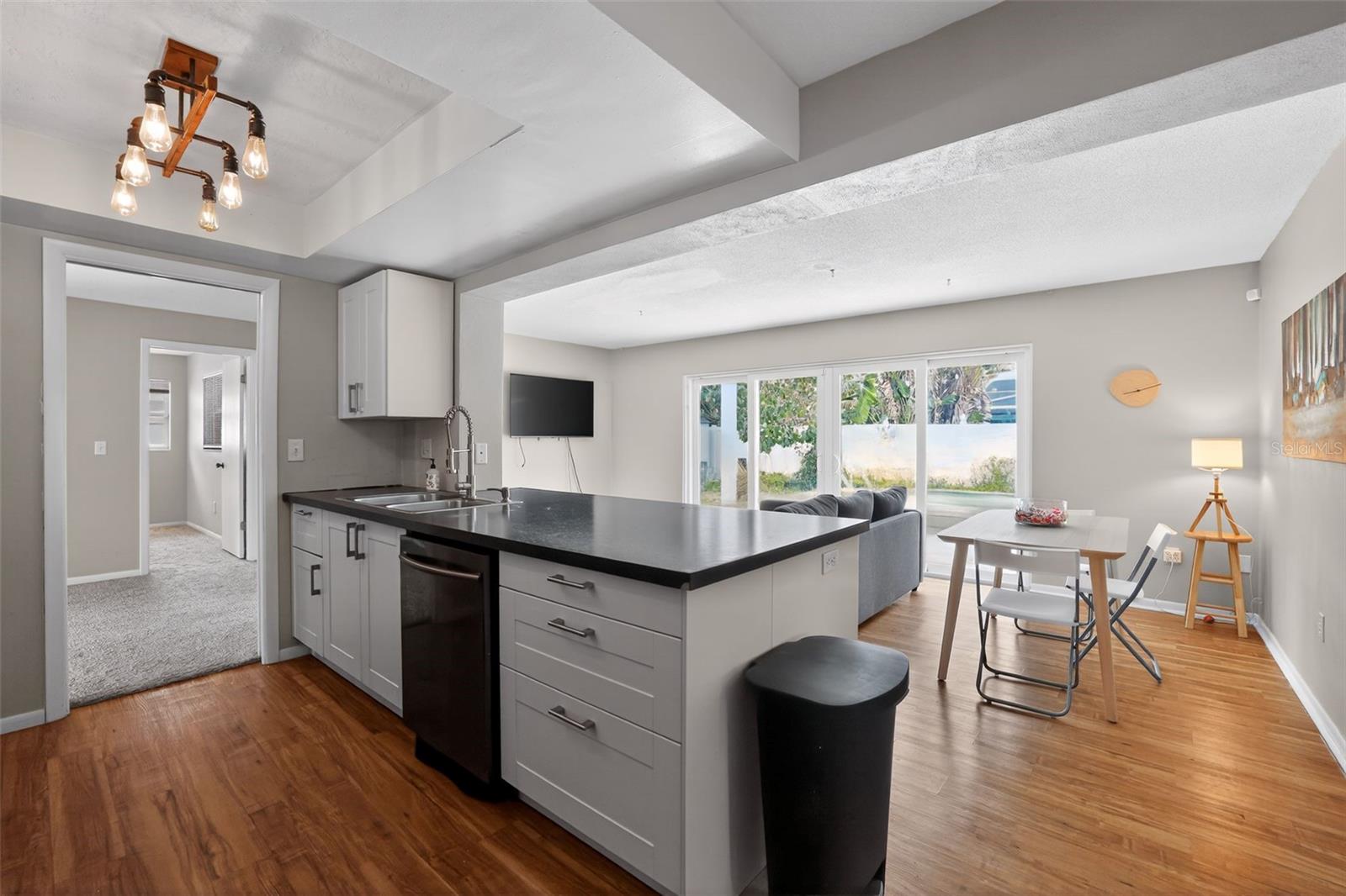 Image 13 of 37 For 13940 Antigua Drive