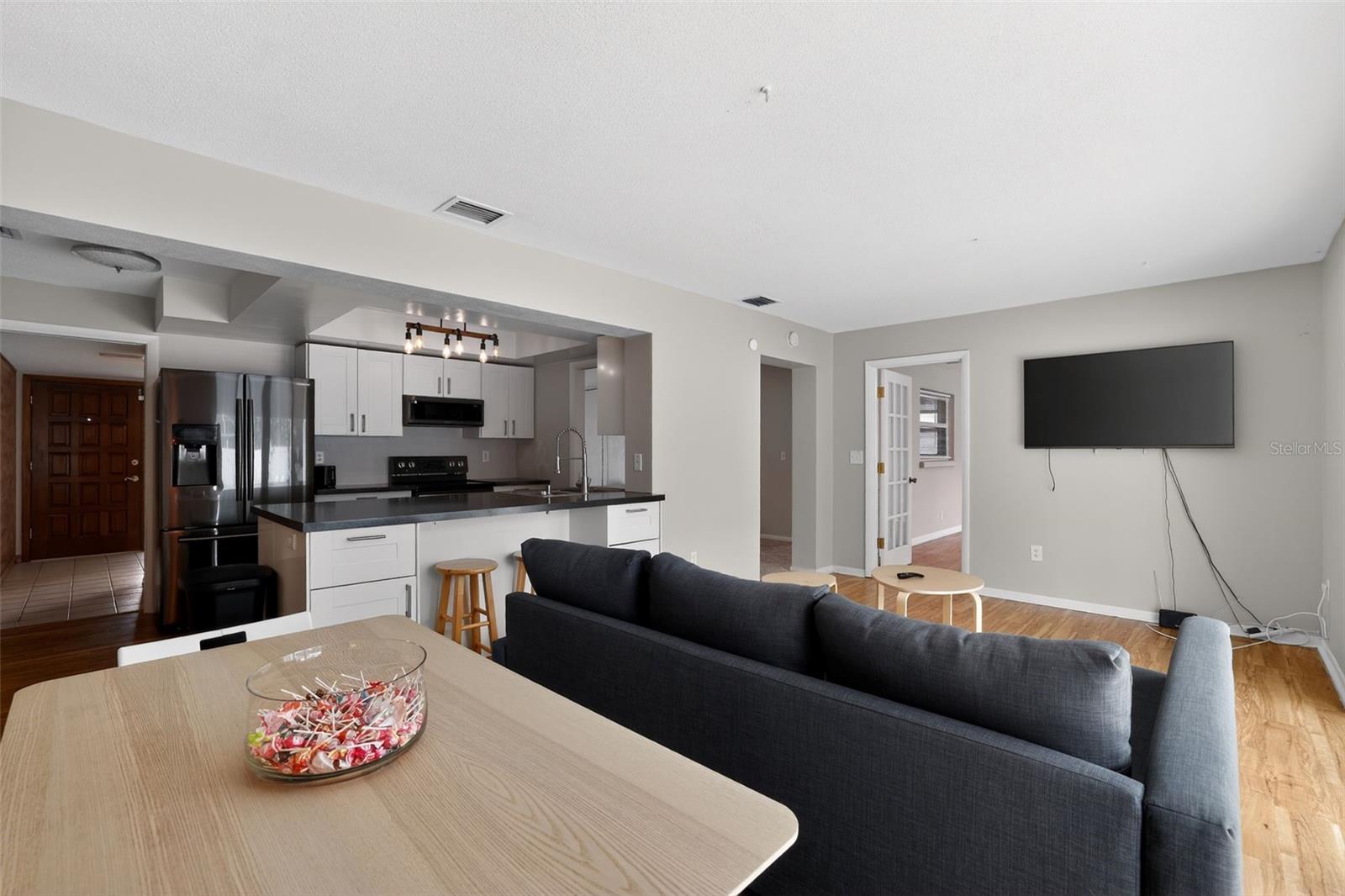 Image 17 of 37 For 13940 Antigua Drive