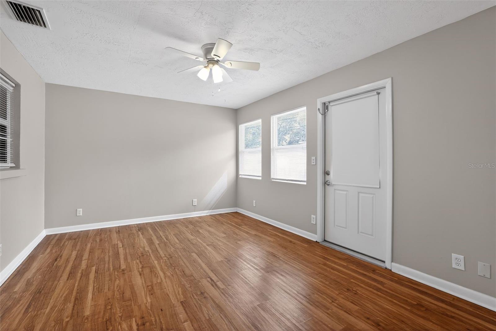 Image 20 of 37 For 13940 Antigua Drive