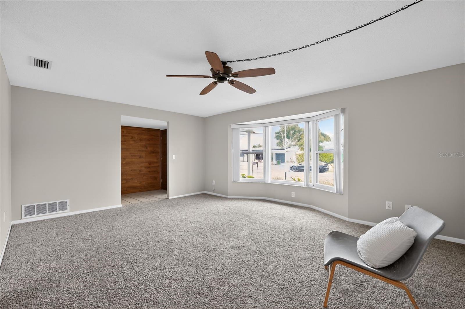 Image 22 of 37 For 13940 Antigua Drive