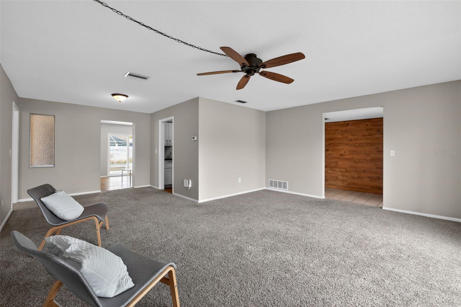 Image 23 of 37 For 13940 Antigua Drive