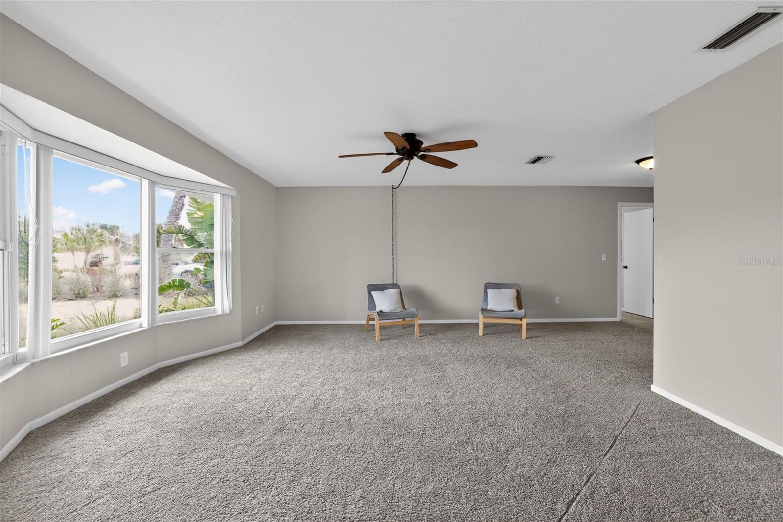 Image 24 of 37 For 13940 Antigua Drive