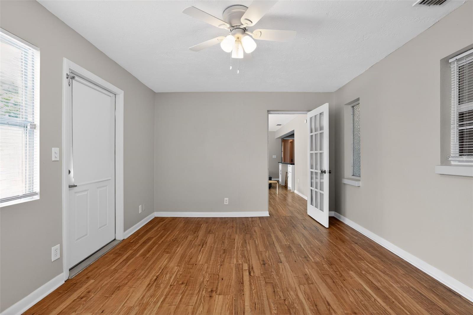 Image 27 of 37 For 13940 Antigua Drive