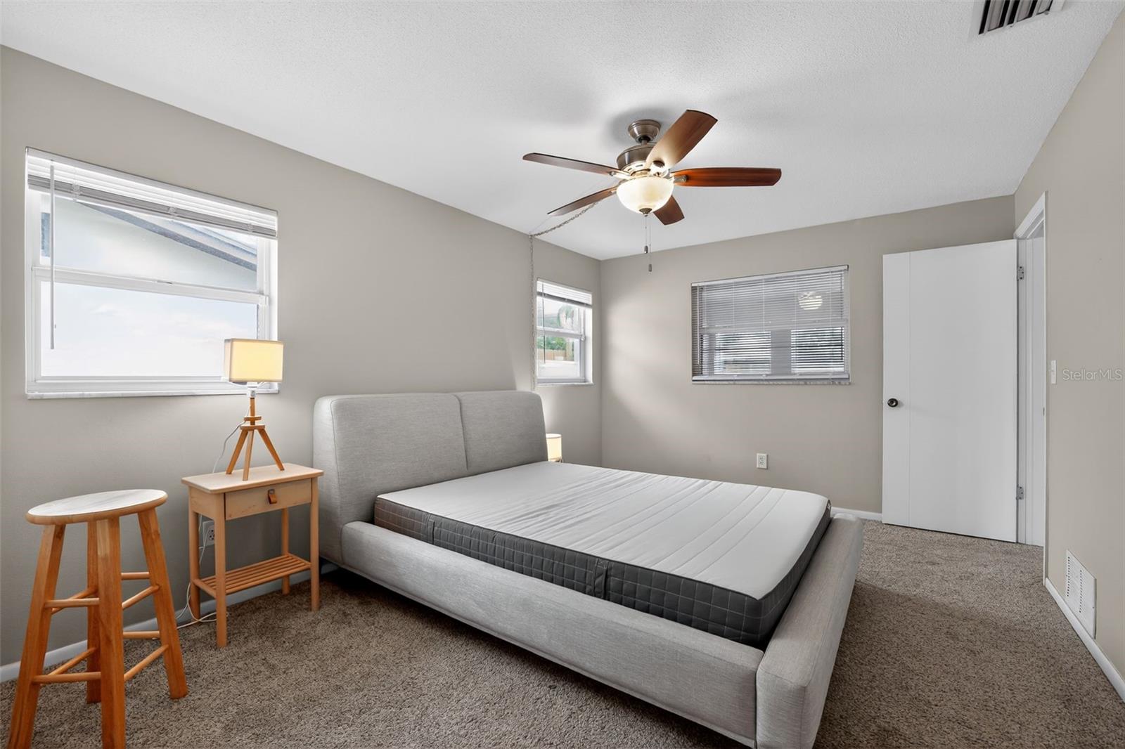 Image 29 of 37 For 13940 Antigua Drive