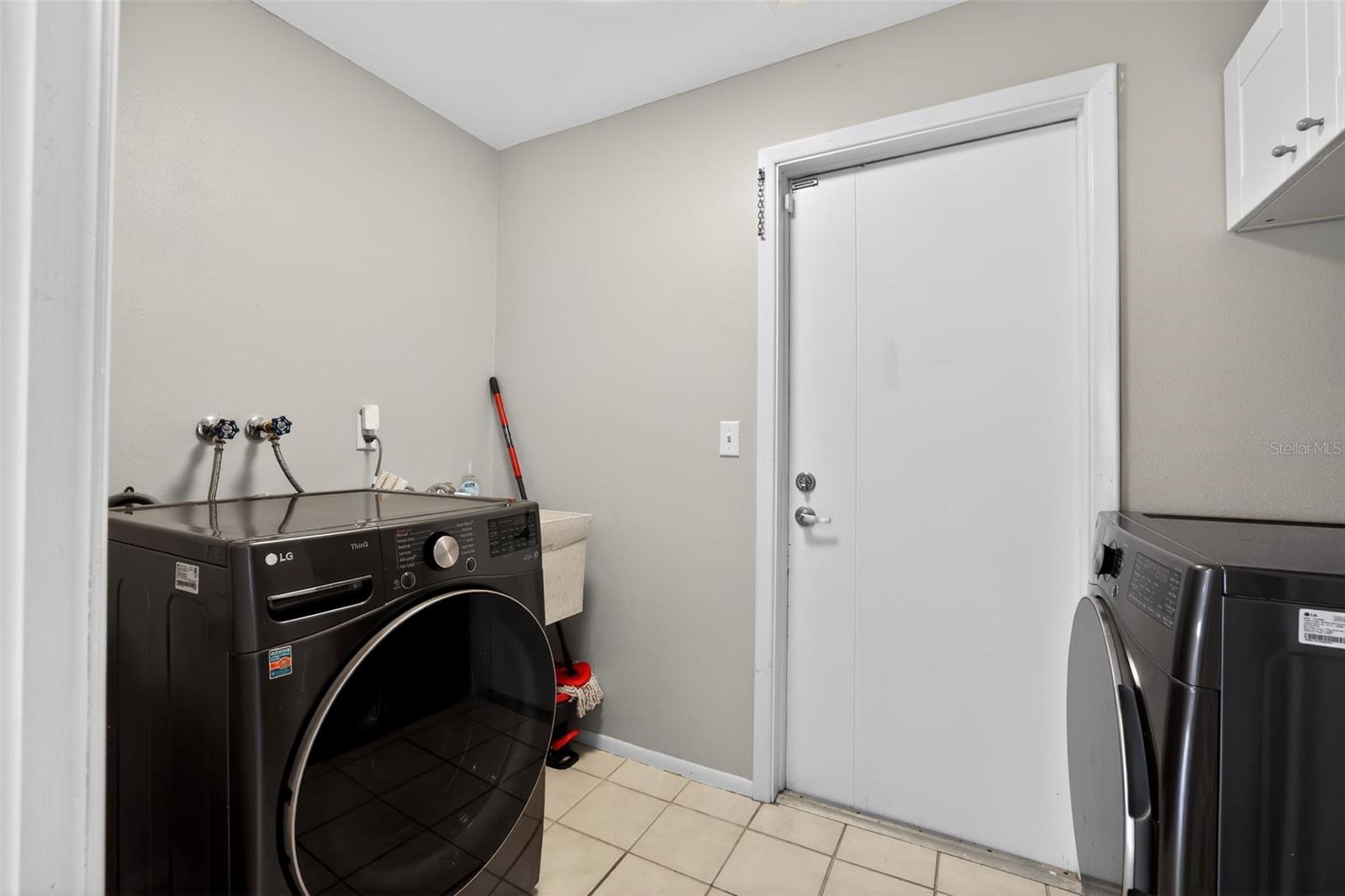 Image 35 of 37 For 13940 Antigua Drive