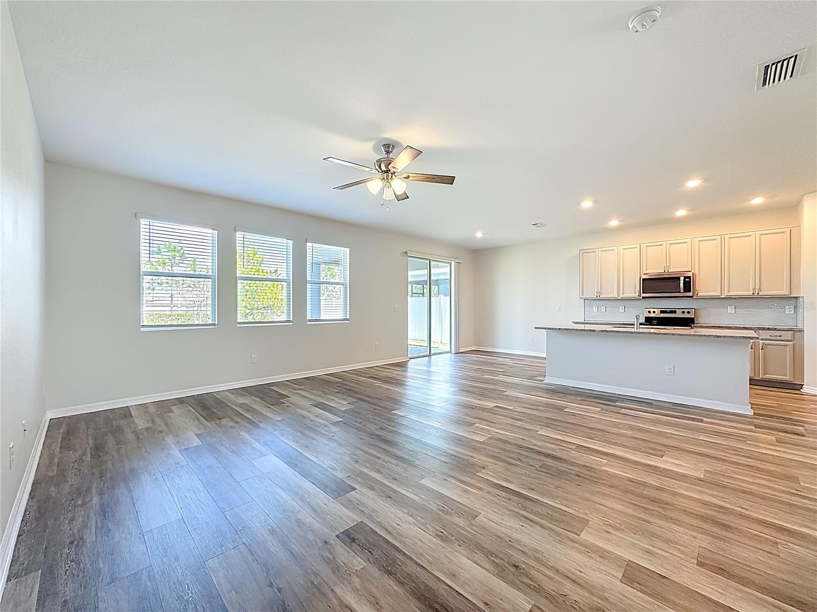 Image 14 of 53 For 11828 Cara Field Avenue