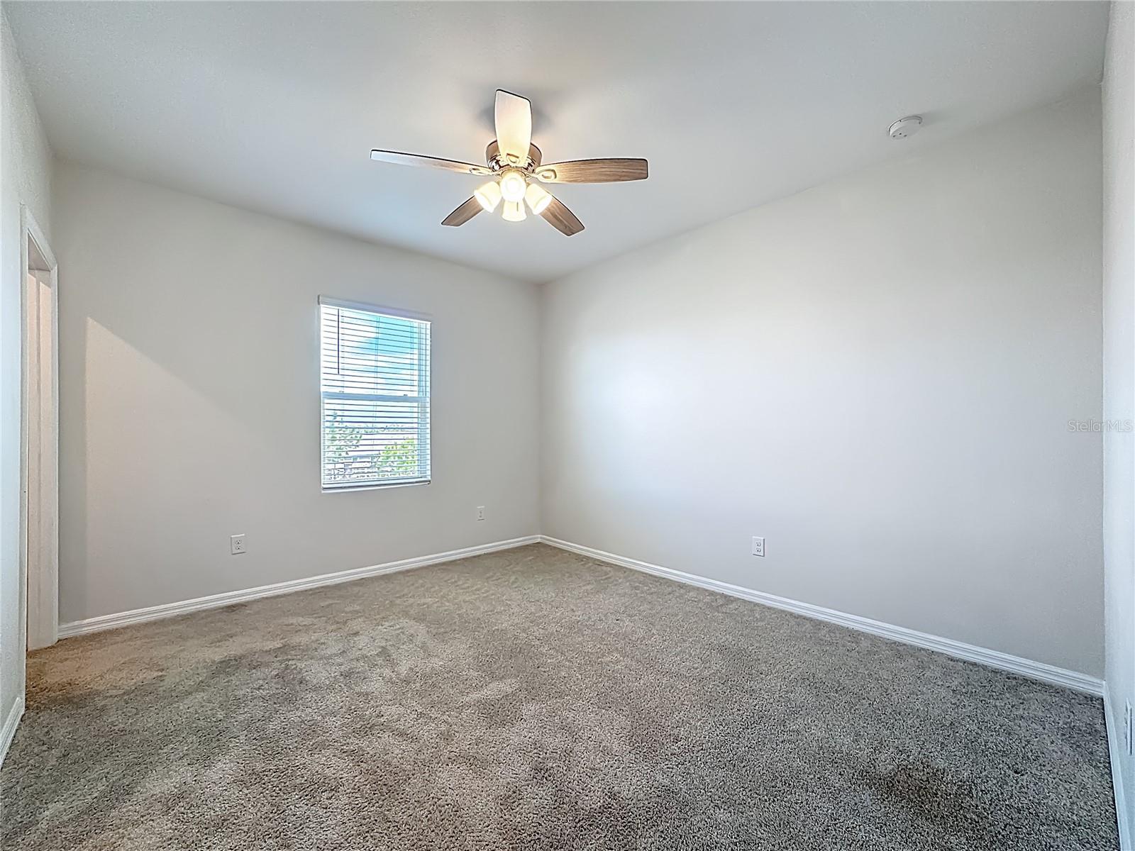 Image 19 of 53 For 11828 Cara Field Avenue