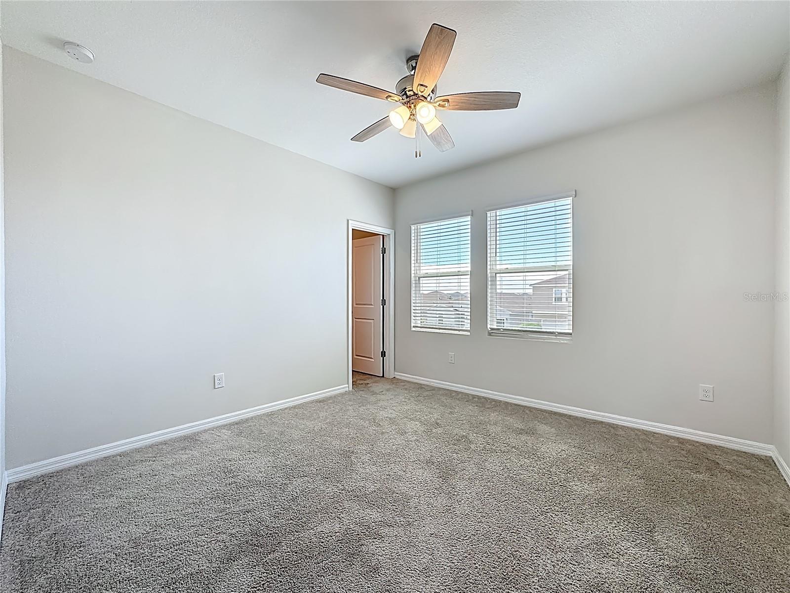 Image 31 of 53 For 11828 Cara Field Avenue