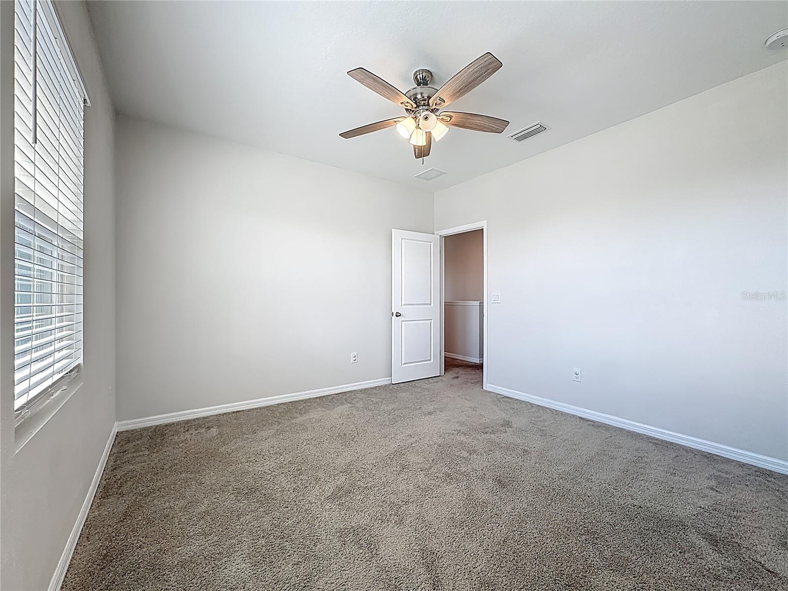 Image 32 of 53 For 11828 Cara Field Avenue