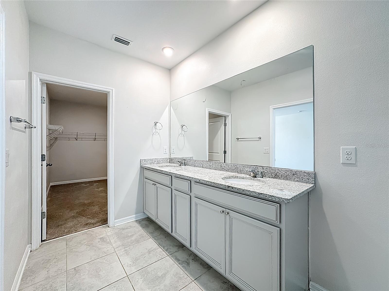 Image 41 of 53 For 11828 Cara Field Avenue