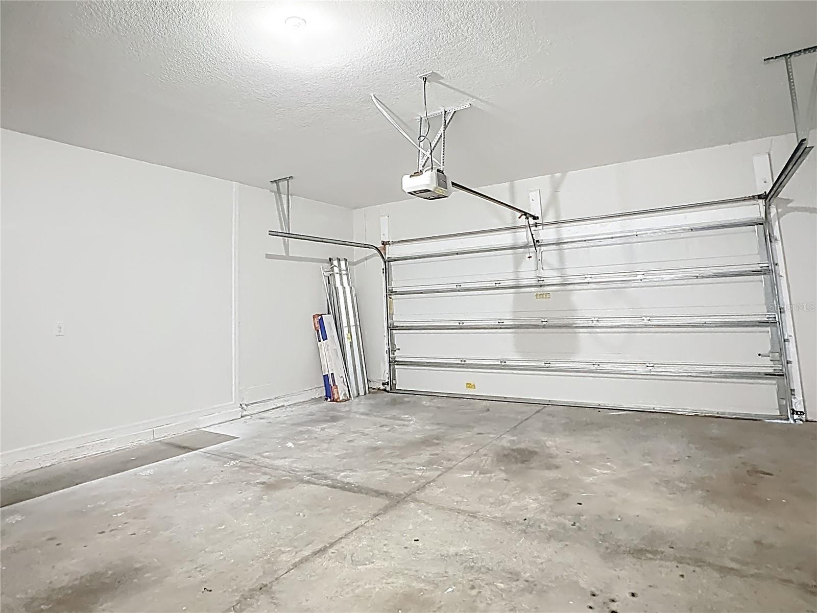 Image 43 of 53 For 11828 Cara Field Avenue