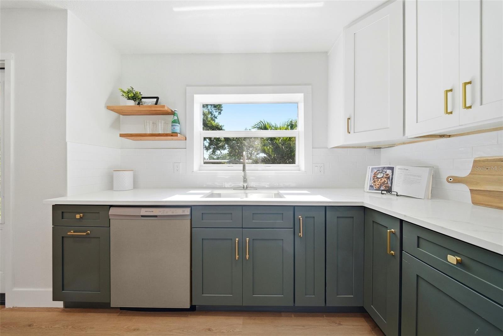 Image 5 of 40 For 1125 77th Street N