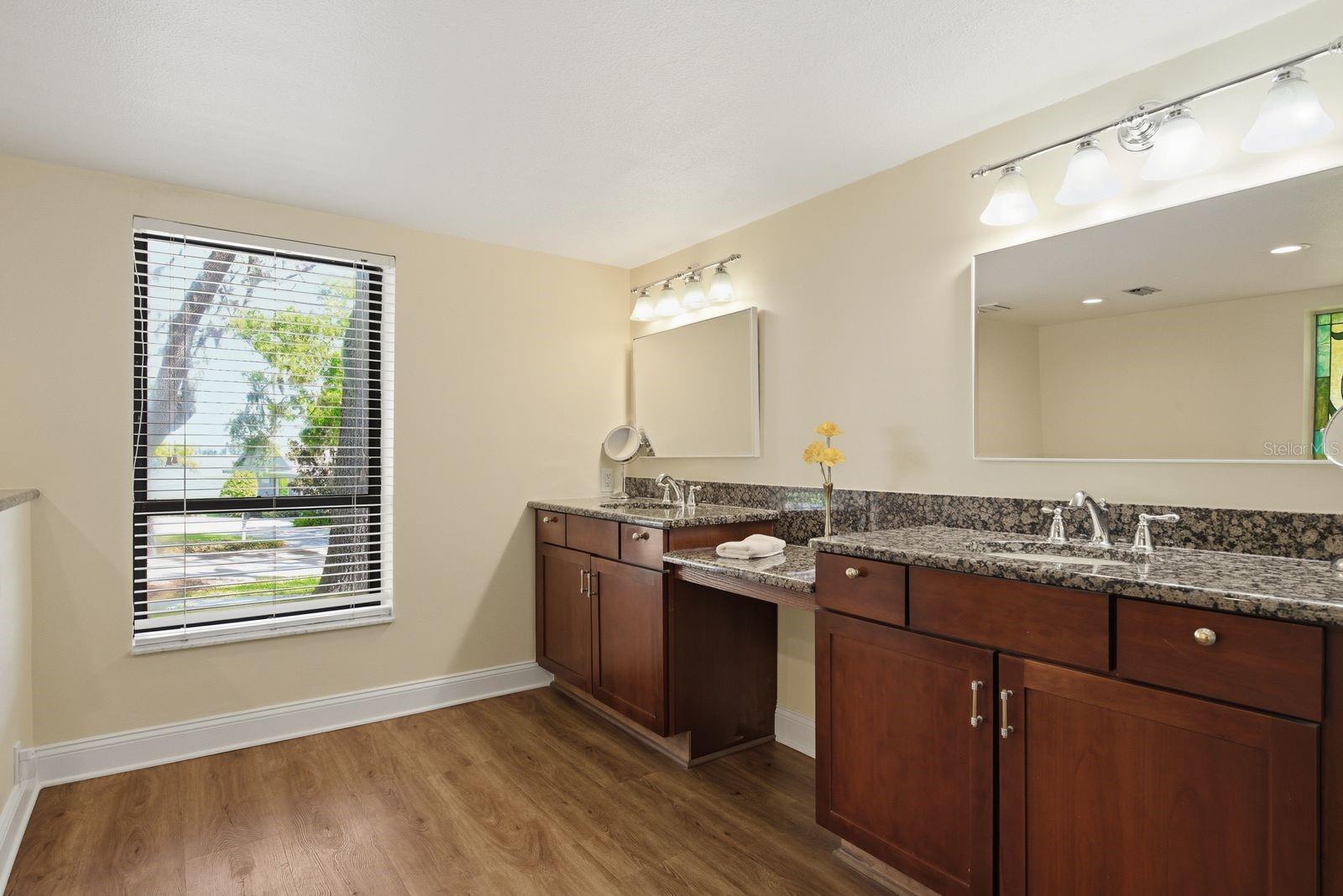 Image 20 of 43 For 3472 Shoreline Circle