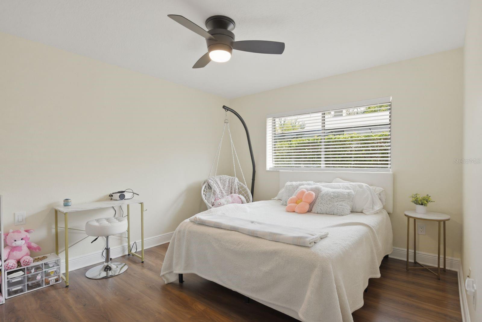 Image 22 of 43 For 3472 Shoreline Circle