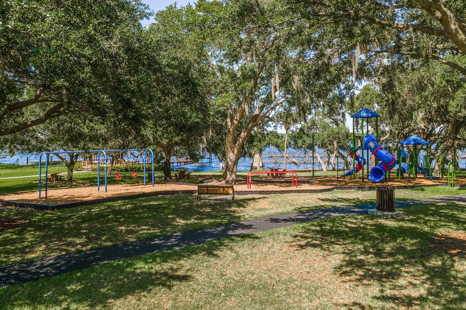 Image 39 of 43 For 3472 Shoreline Circle