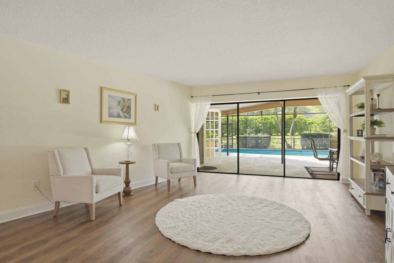 Image 4 of 43 For 3472 Shoreline Circle