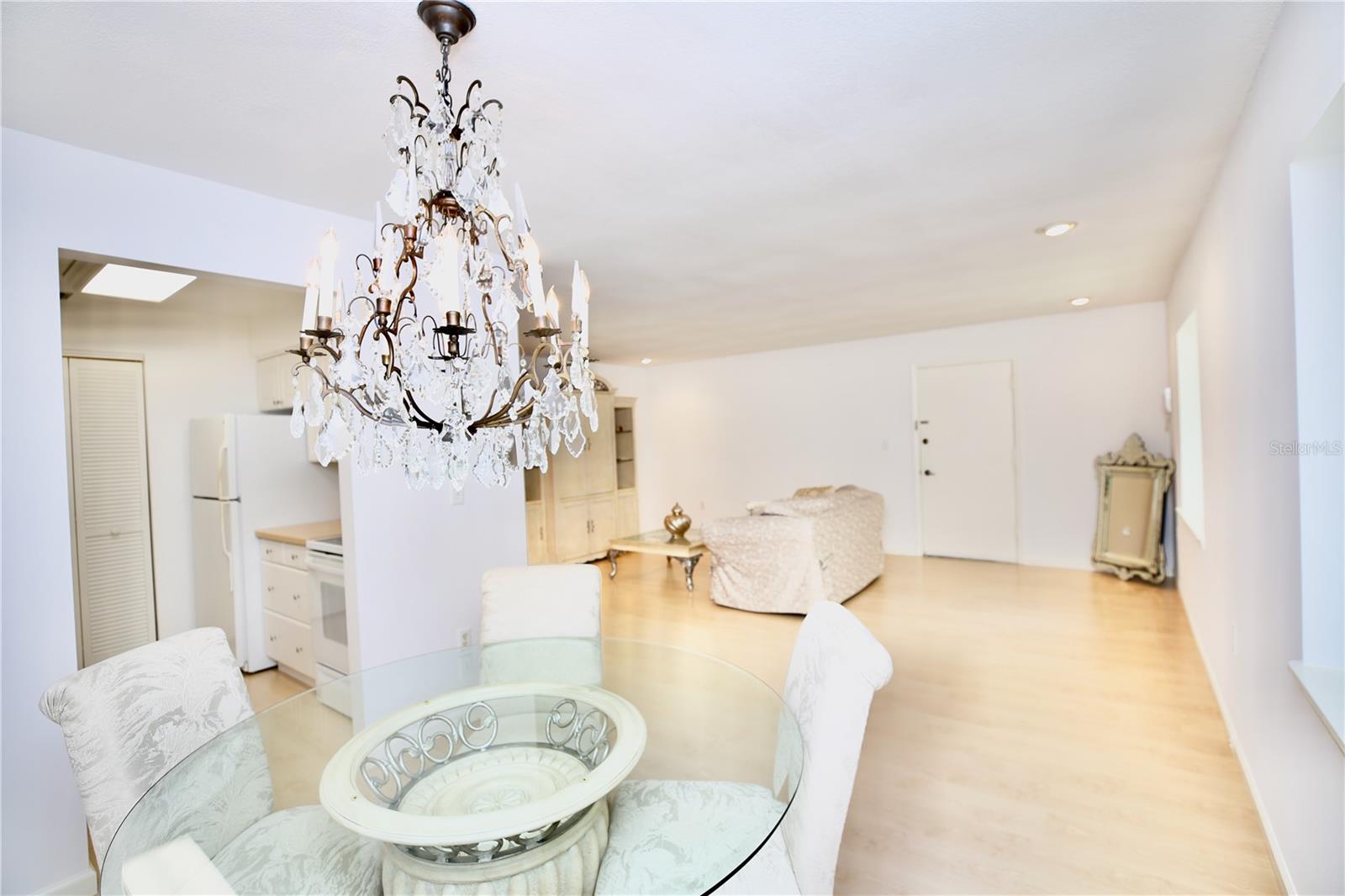 Image 13 of 39 For 1713 Belleair Forest Drive C