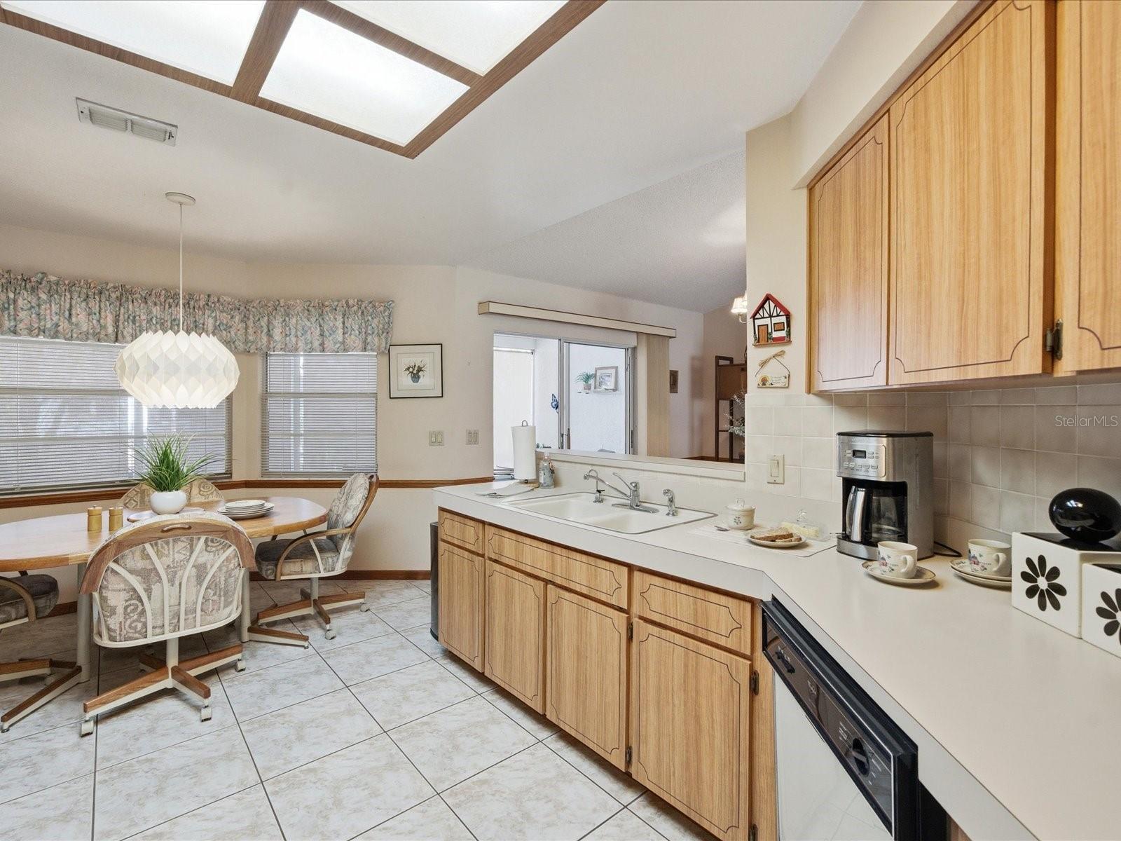 Image 15 of 53 For 4298 Craigdarragh Avenue