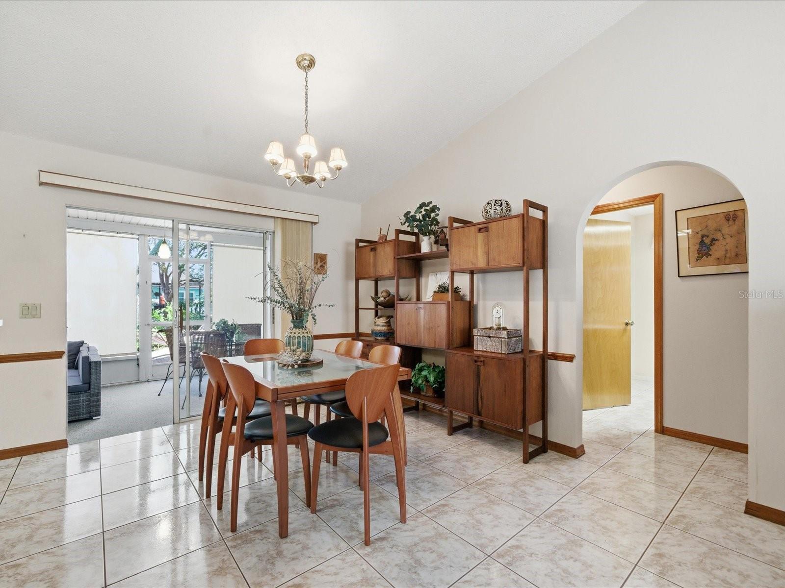 Image 21 of 53 For 4298 Craigdarragh Avenue