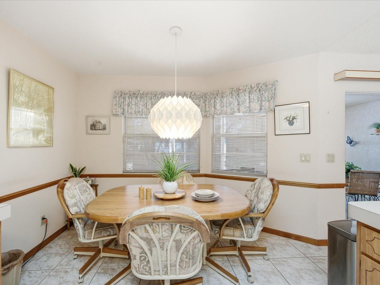 Image 24 of 53 For 4298 Craigdarragh Avenue