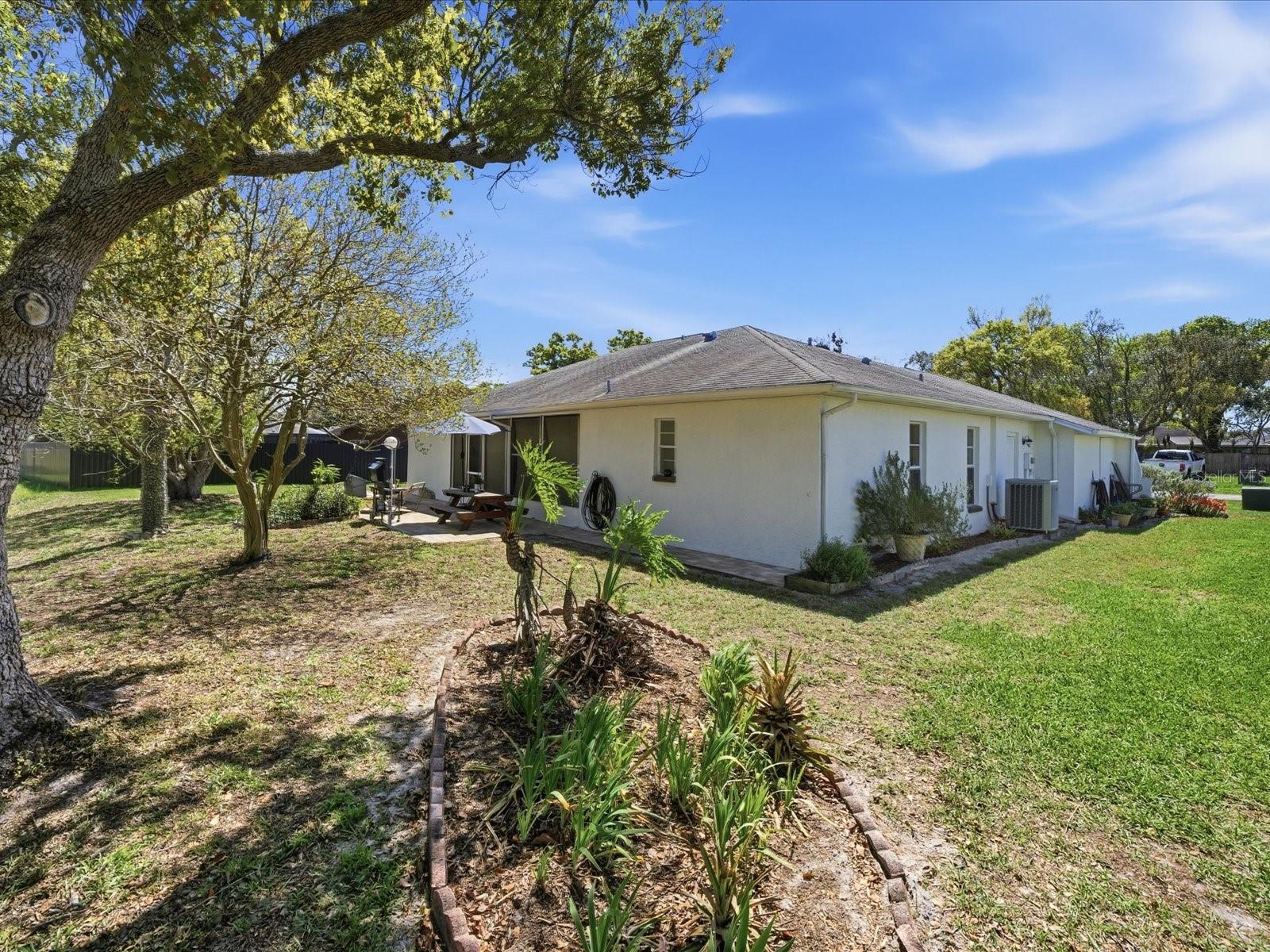 Image 46 of 53 For 4298 Craigdarragh Avenue