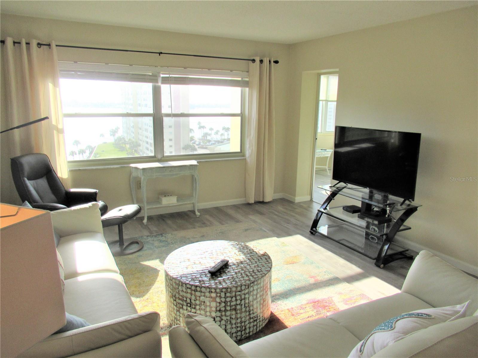 Image 11 of 26 For 4575 Cove Circle 1004