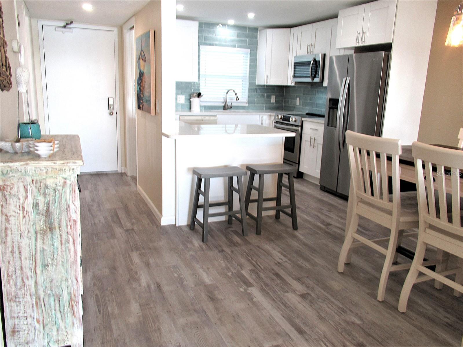 Image 6 of 26 For 4575 Cove Circle 1004