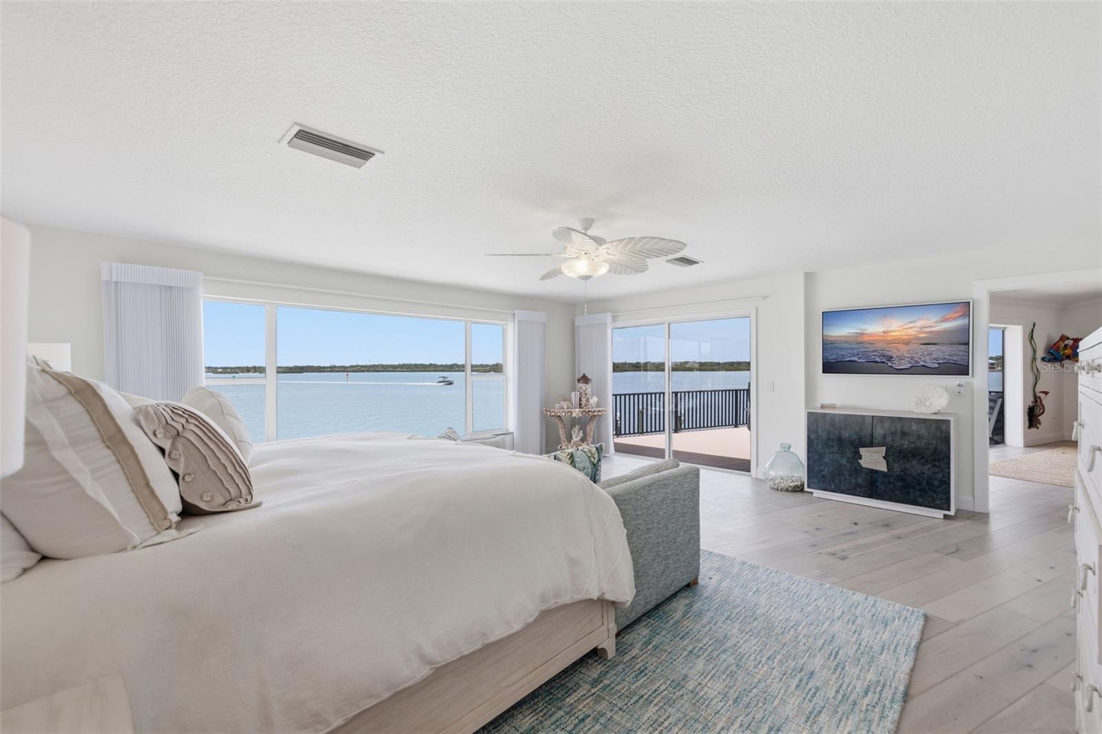 Image 16 of 48 For 16123 6th Street E