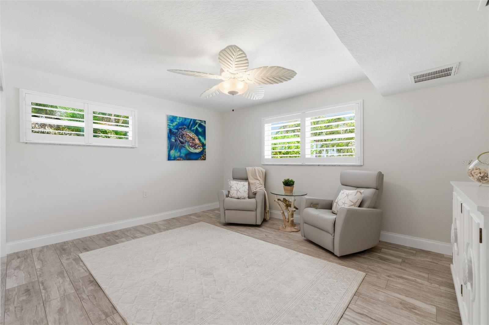 Image 26 of 48 For 16123 6th Street E