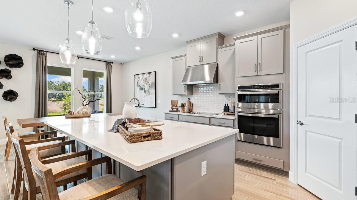 Image 12 of 58 For 14219 Sawmill Street