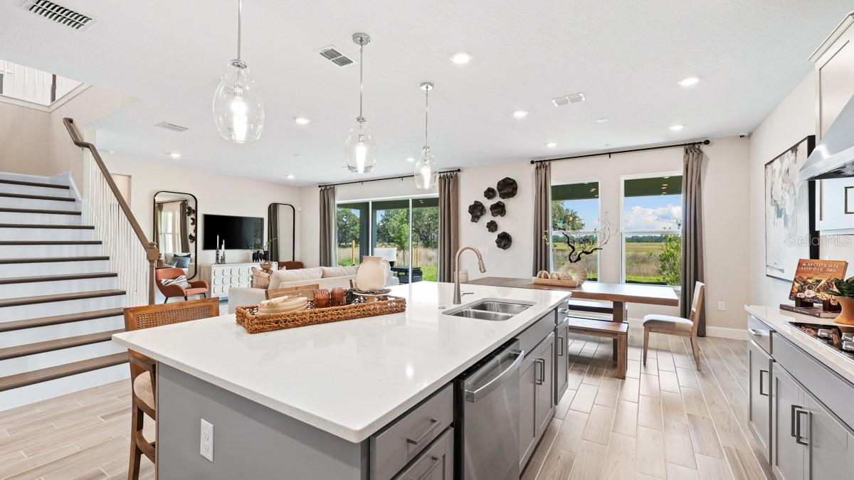 Image 13 of 58 For 14219 Sawmill Street