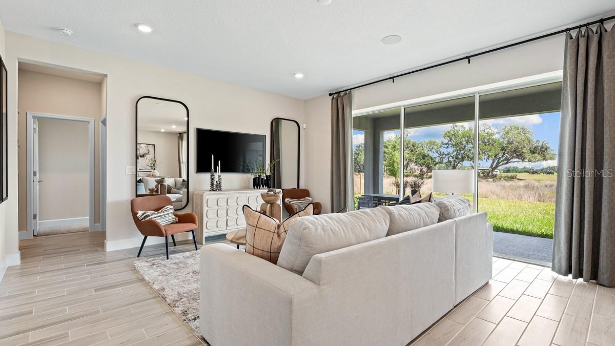 Image 19 of 58 For 14219 Sawmill Street