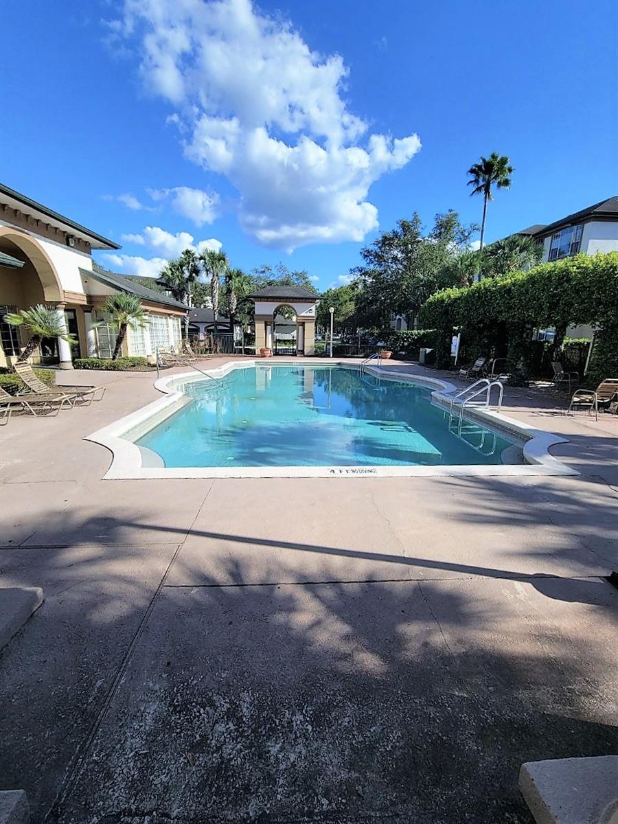 Image 24 of 30 For 17110 Carrington Park Drive 826