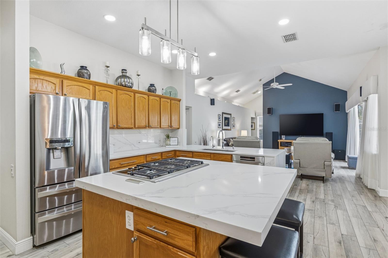 Image 13 of 52 For 9651 Venturi Drive