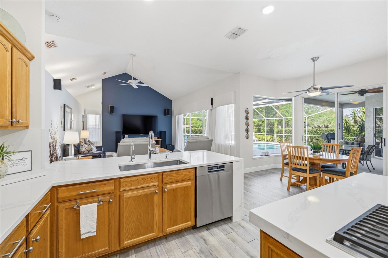 Image 14 of 52 For 9651 Venturi Drive