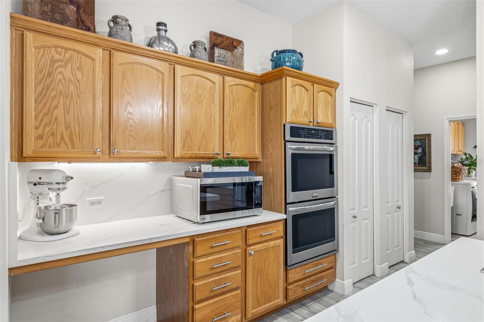 Image 16 of 52 For 9651 Venturi Drive