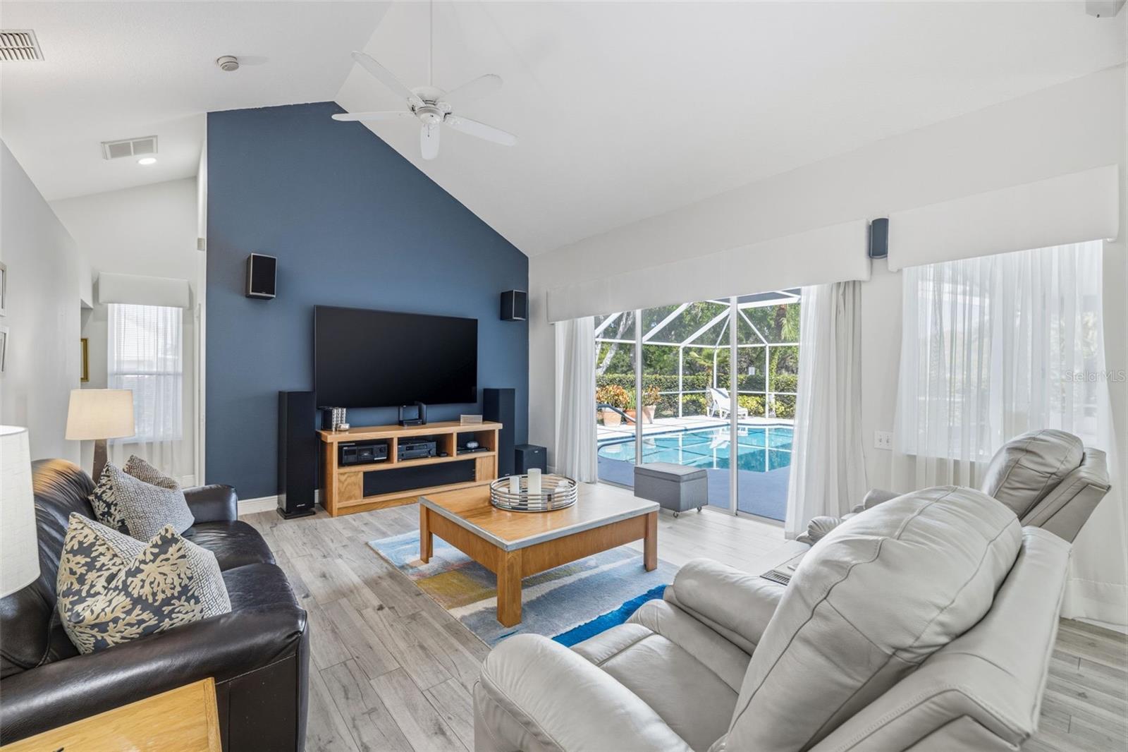 Image 19 of 52 For 9651 Venturi Drive