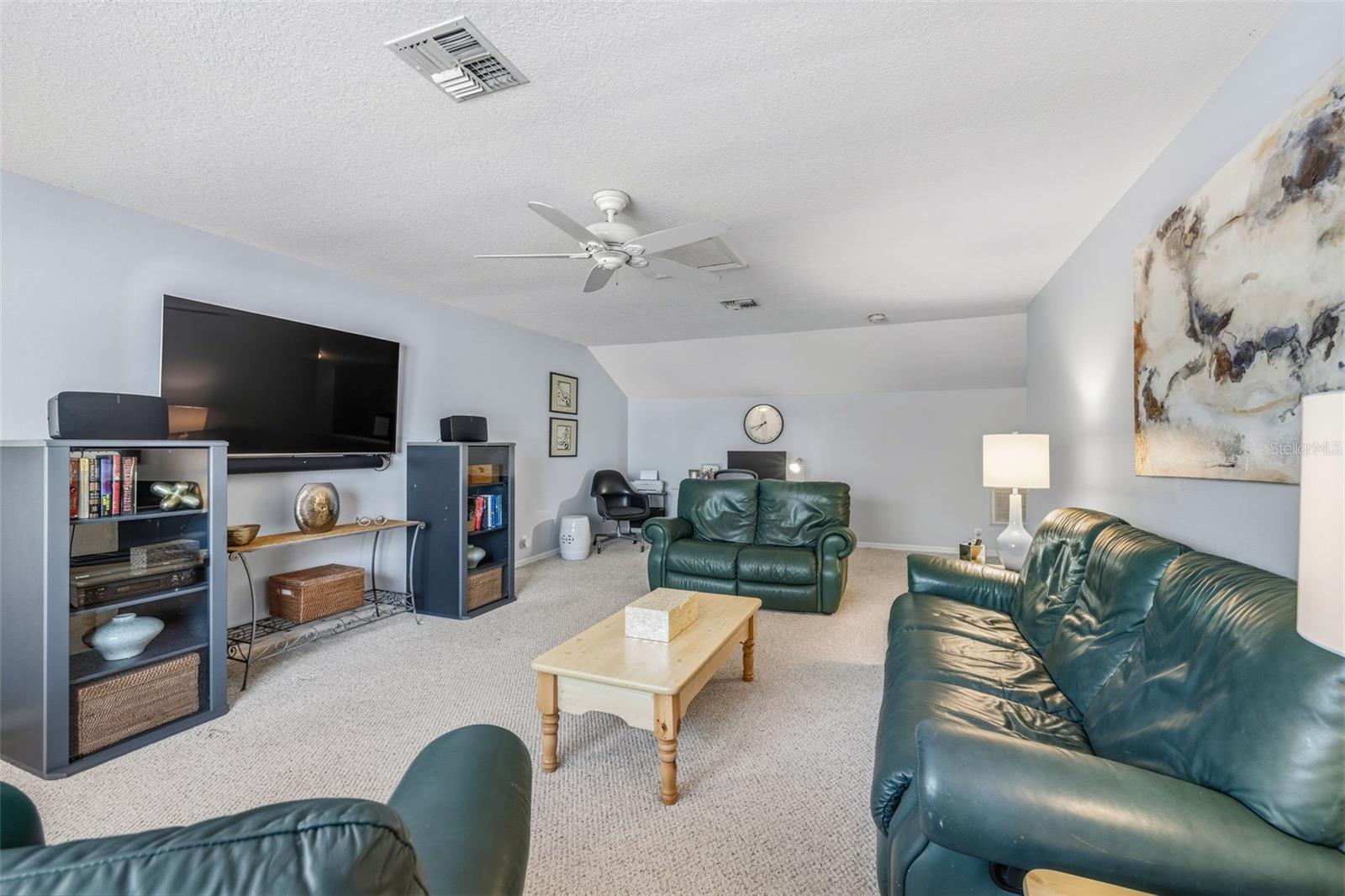 Image 23 of 52 For 9651 Venturi Drive