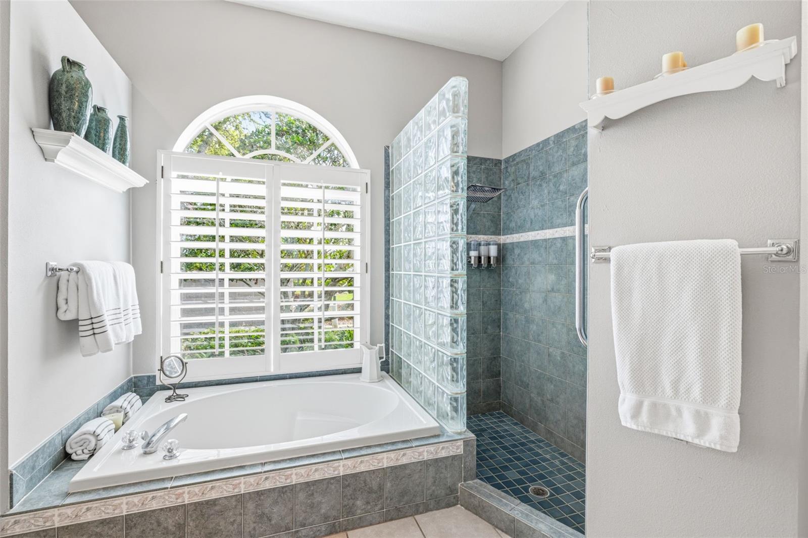 Image 30 of 52 For 9651 Venturi Drive