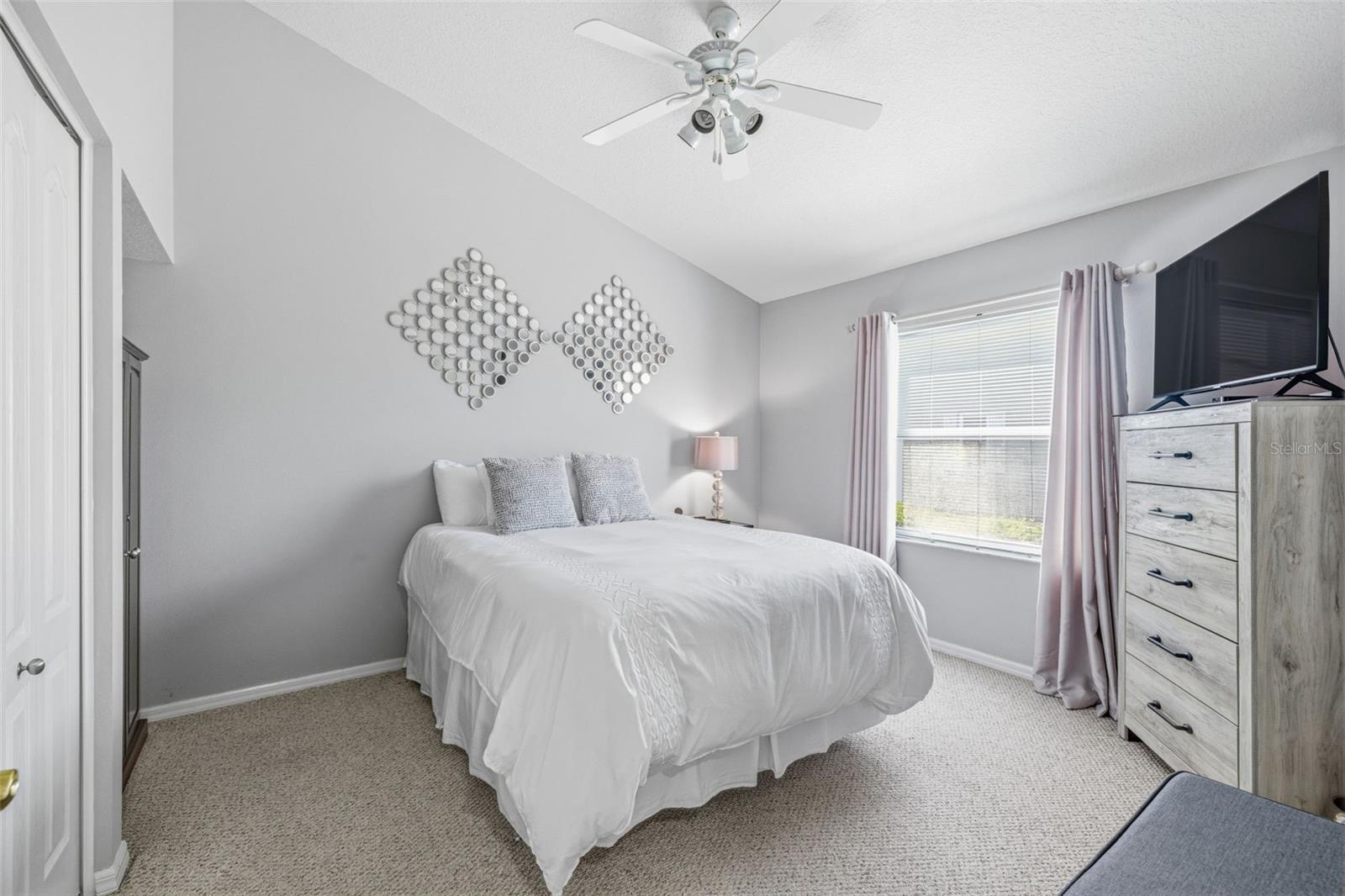 Image 32 of 52 For 9651 Venturi Drive