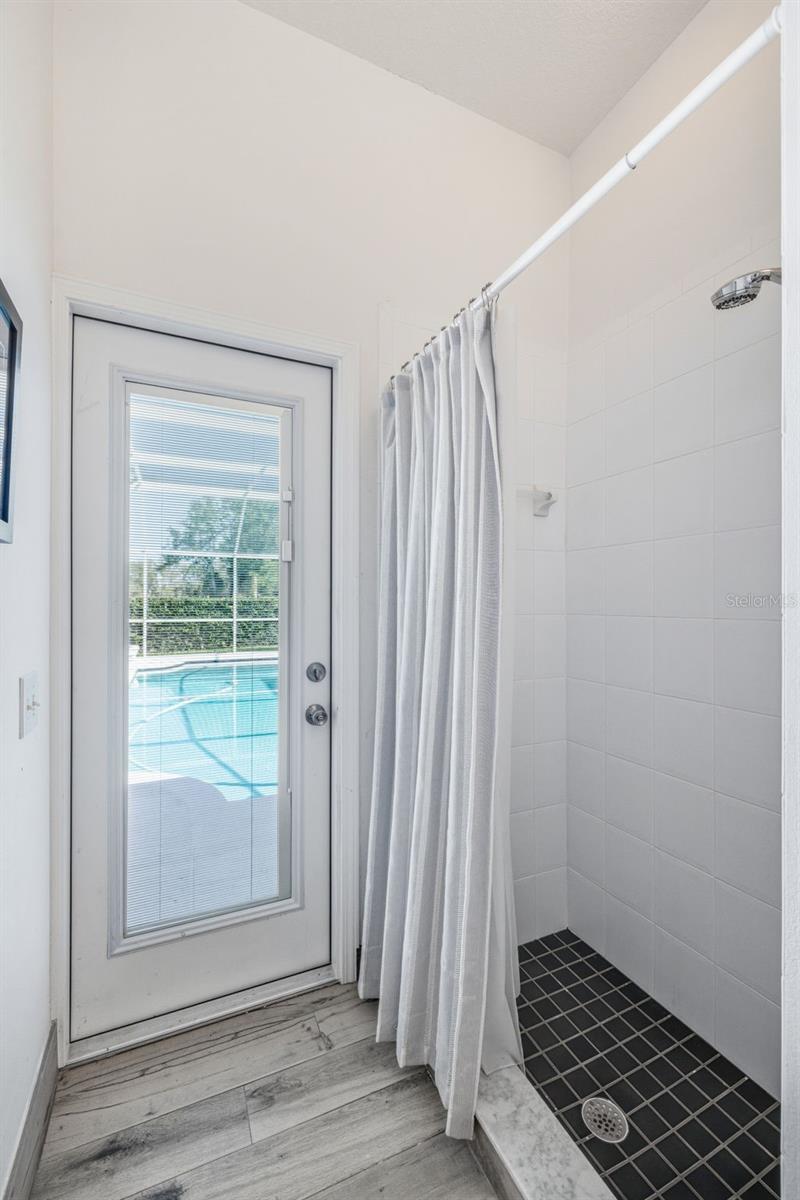 Image 37 of 52 For 9651 Venturi Drive